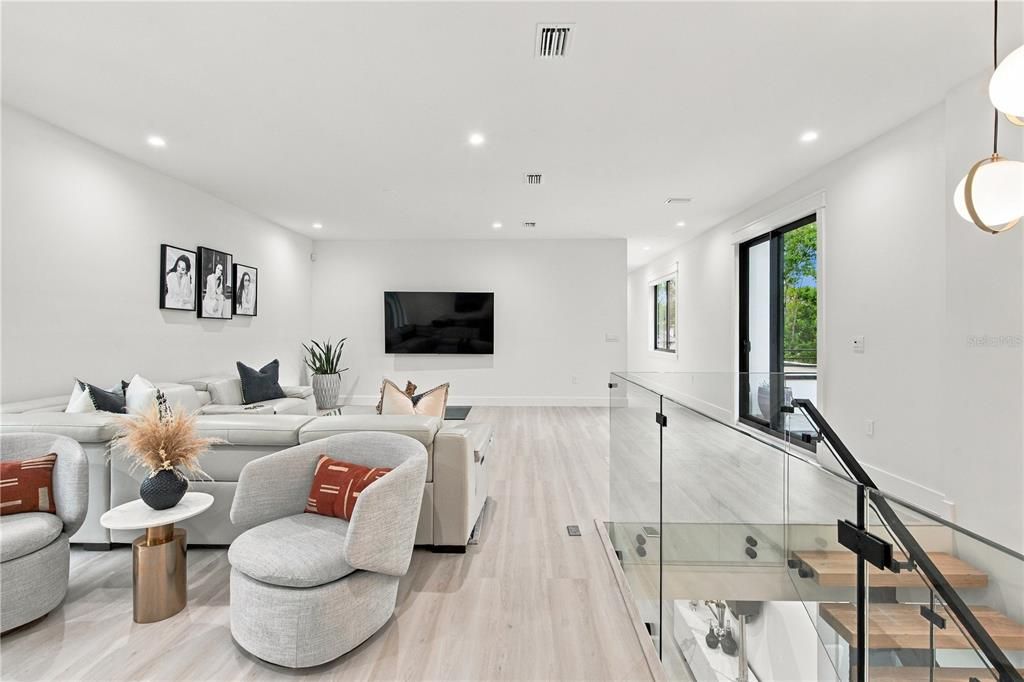 For Rent: $7,500 (3 beds, 3 baths, 3290 Square Feet)