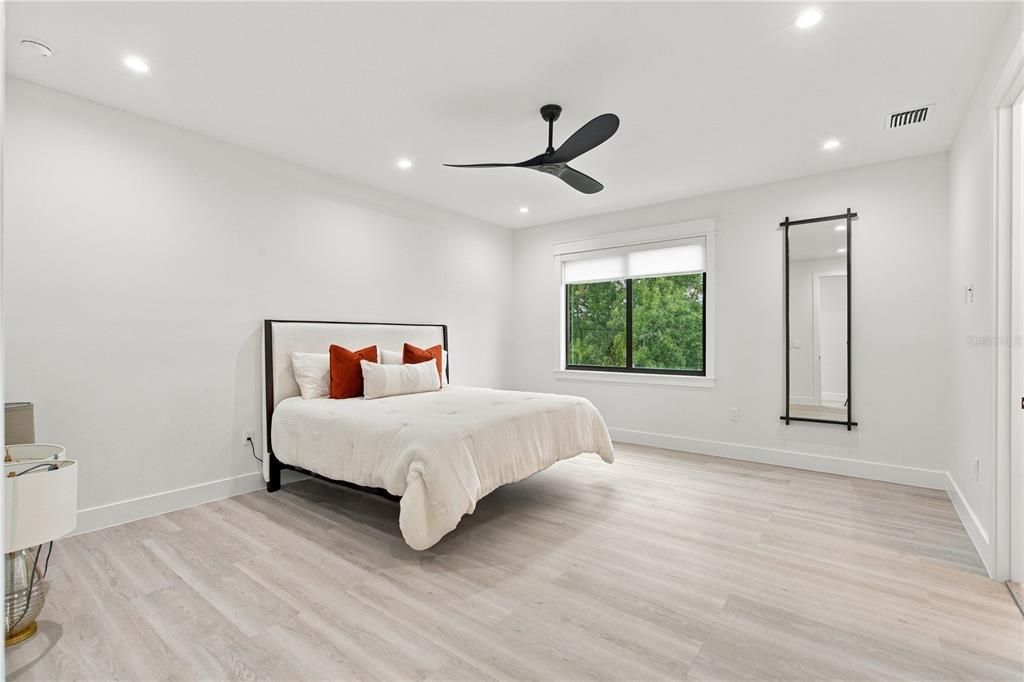 For Rent: $7,500 (3 beds, 3 baths, 3290 Square Feet)
