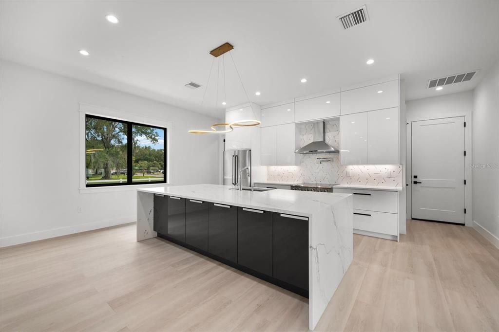 For Rent: $7,500 (3 beds, 3 baths, 3290 Square Feet)