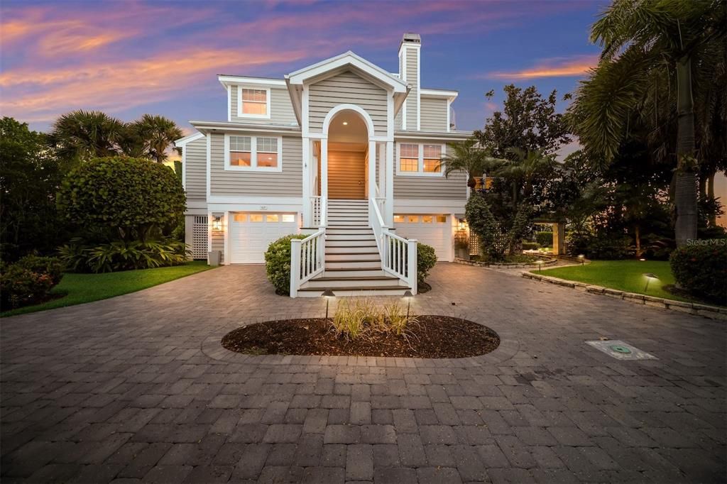 For Sale: $4,125,000 (3 beds, 3 baths, 3568 Square Feet)