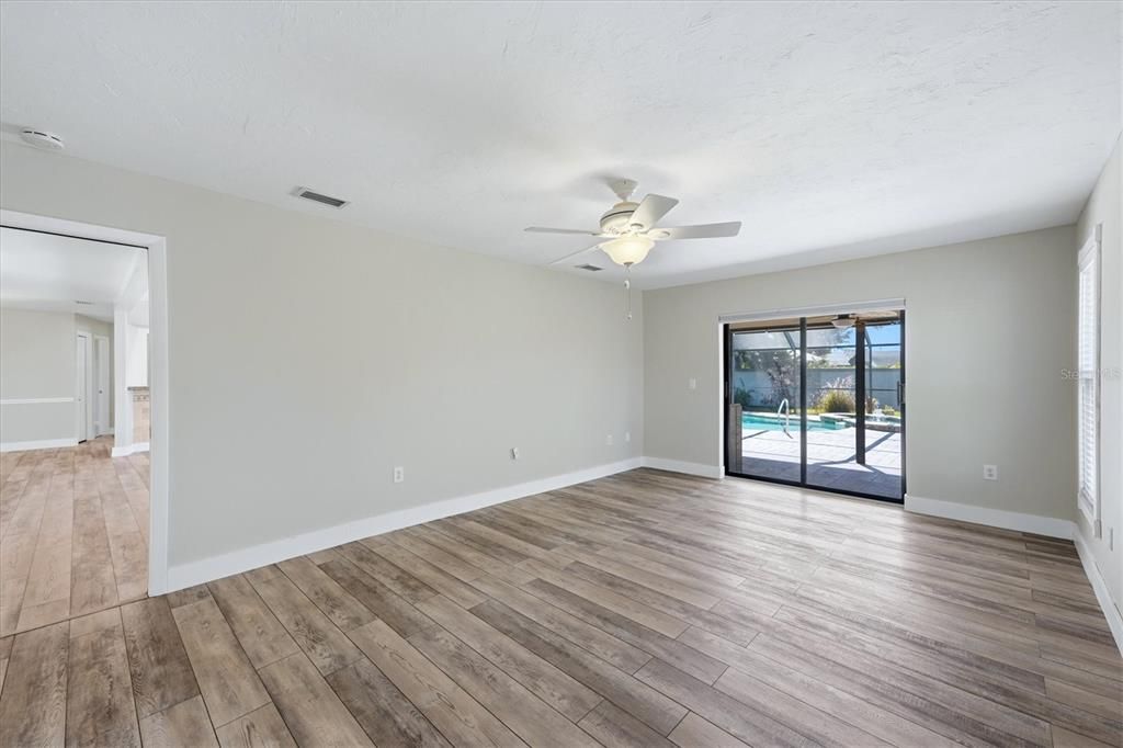 For Sale: $644,900 (3 beds, 2 baths, 2125 Square Feet)