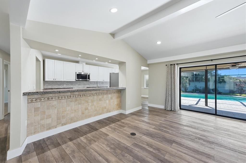 For Sale: $644,900 (3 beds, 2 baths, 2125 Square Feet)