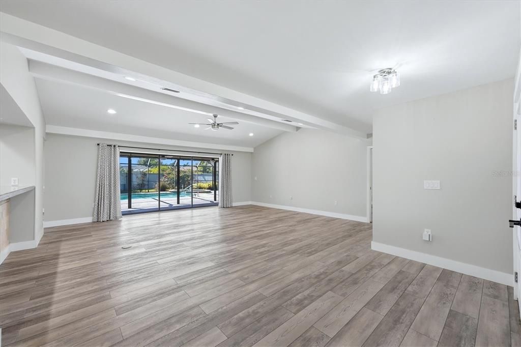 For Sale: $644,900 (3 beds, 2 baths, 2125 Square Feet)