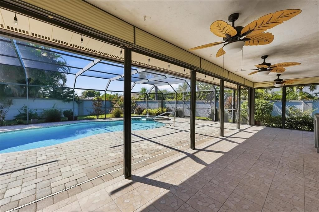 For Sale: $644,900 (3 beds, 2 baths, 2125 Square Feet)
