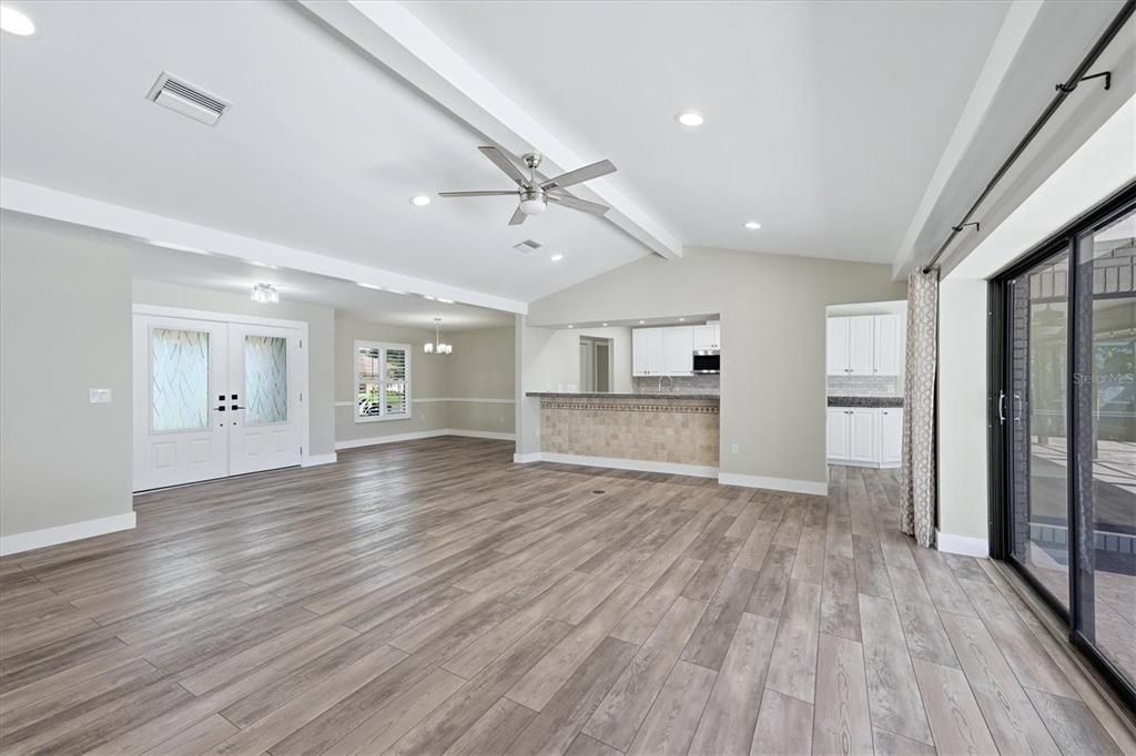 For Sale: $644,900 (3 beds, 2 baths, 2125 Square Feet)