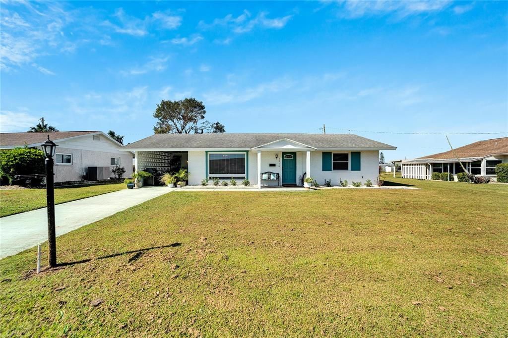 For Sale: $209,000 (2 beds, 1 baths, 1221 Square Feet)