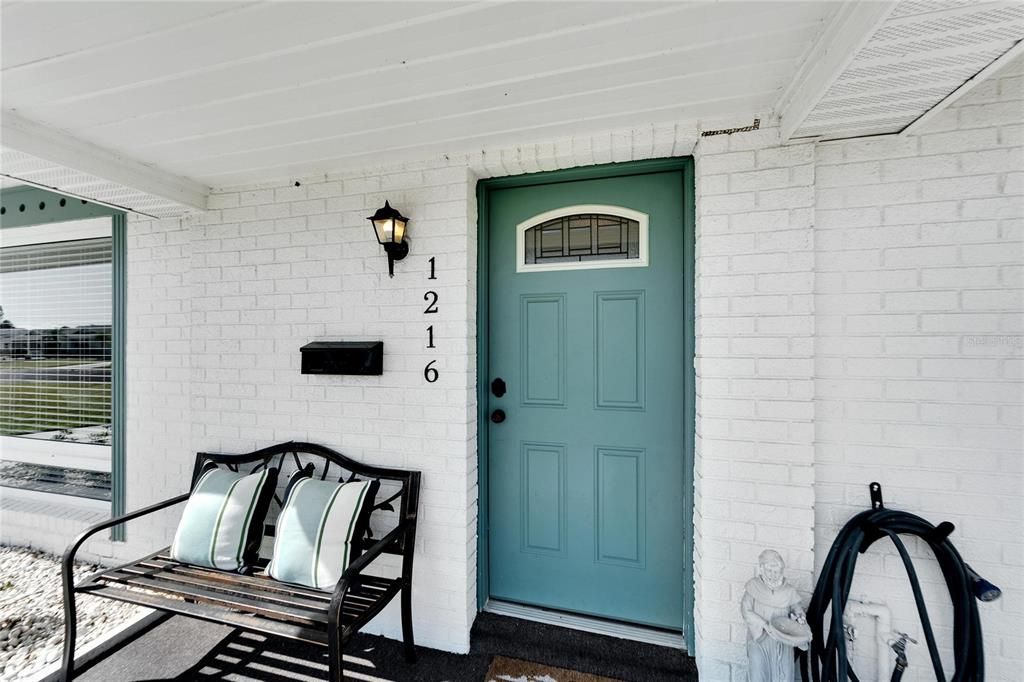For Sale: $209,000 (2 beds, 1 baths, 1221 Square Feet)