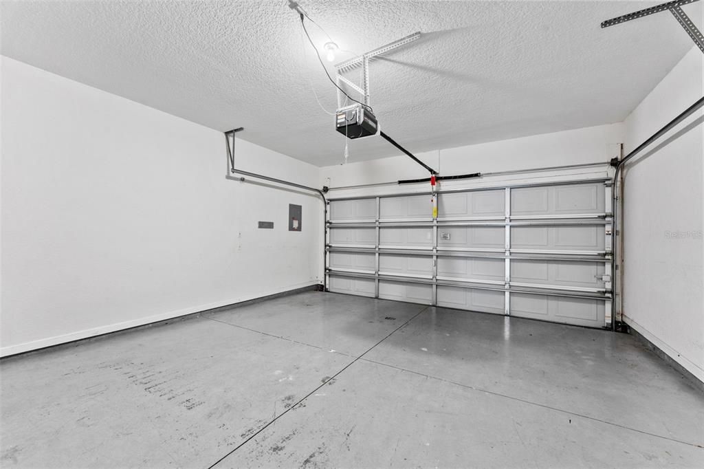 For Sale: $270,000 (3 beds, 2 baths, 1764 Square Feet)