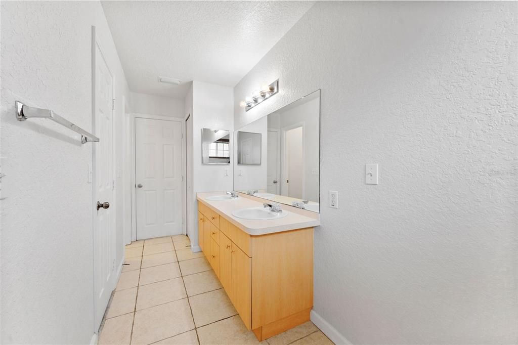 For Sale: $270,000 (3 beds, 2 baths, 1764 Square Feet)