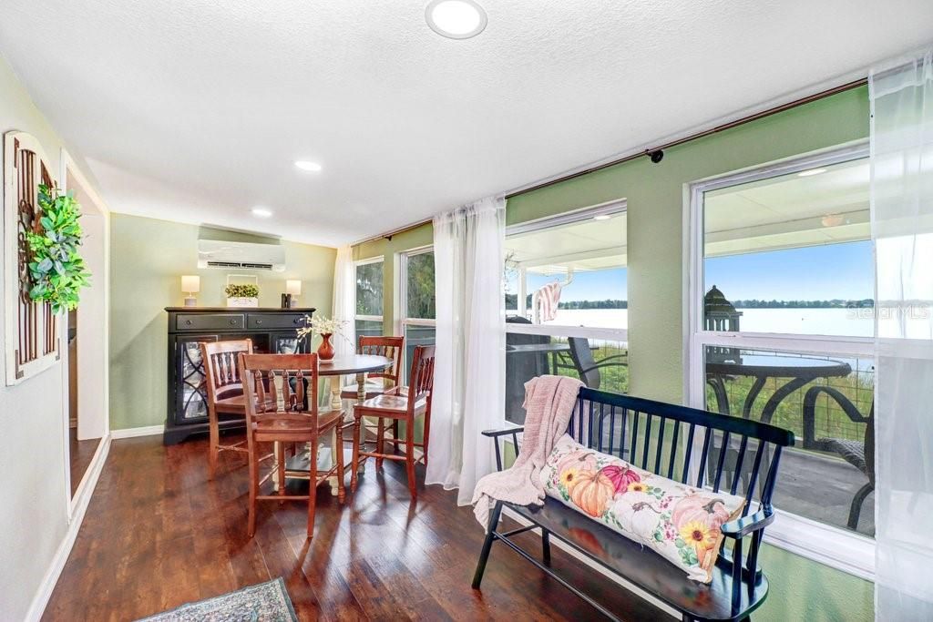 На продажу: $1,123,000 (4 спален, 3 ванн, 1960 Квадратных фут)
