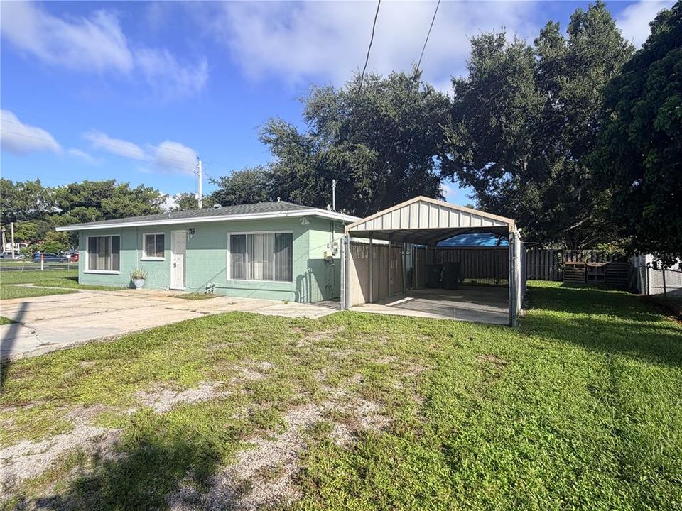 For Rent: $2,200 (4 beds, 2 baths, 1807 Square Feet)