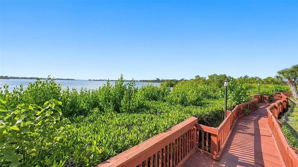 На продажу: $229,000 (1 спален, 1 ванн, 576 Квадратных фут)