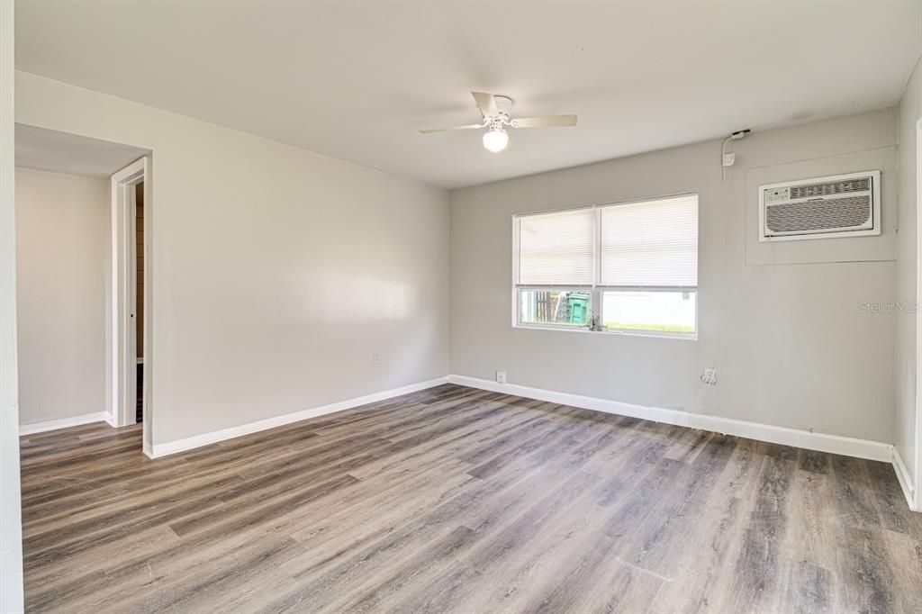 For Rent: $1,100 (2 beds, 1 baths, 628 Square Feet)