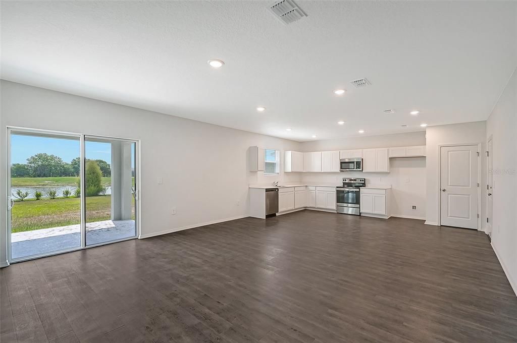 For Sale: $446,669 (4 beds, 2 baths, 1967 Square Feet)