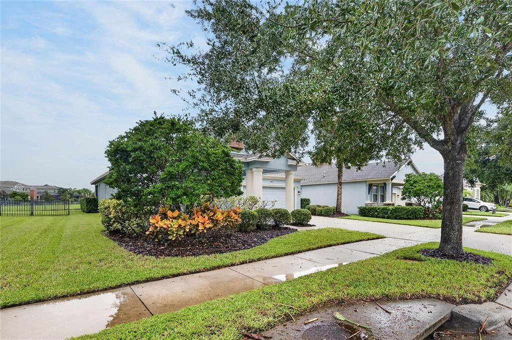 For Sale: $399,000 (3 beds, 2 baths, 1710 Square Feet)