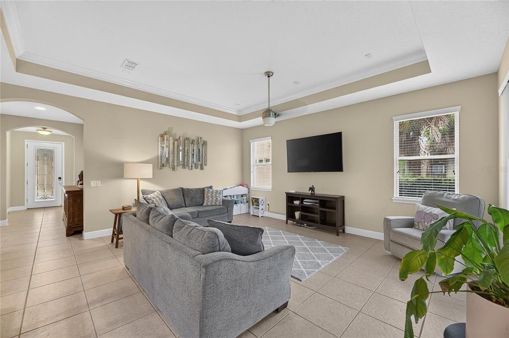 For Sale: $399,000 (3 beds, 2 baths, 1710 Square Feet)