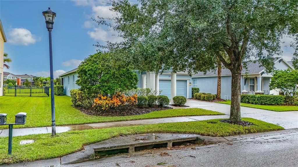 For Sale: $399,000 (3 beds, 2 baths, 1710 Square Feet)