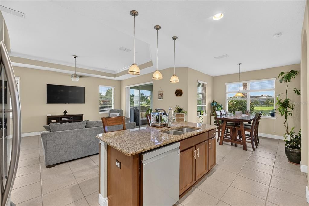For Sale: $399,000 (3 beds, 2 baths, 1710 Square Feet)