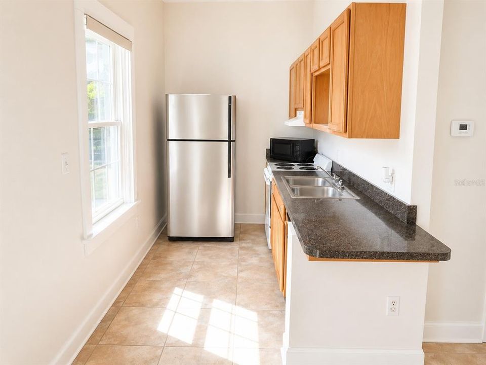 For Rent: $975 (1 beds, 1 baths, 500 Square Feet)