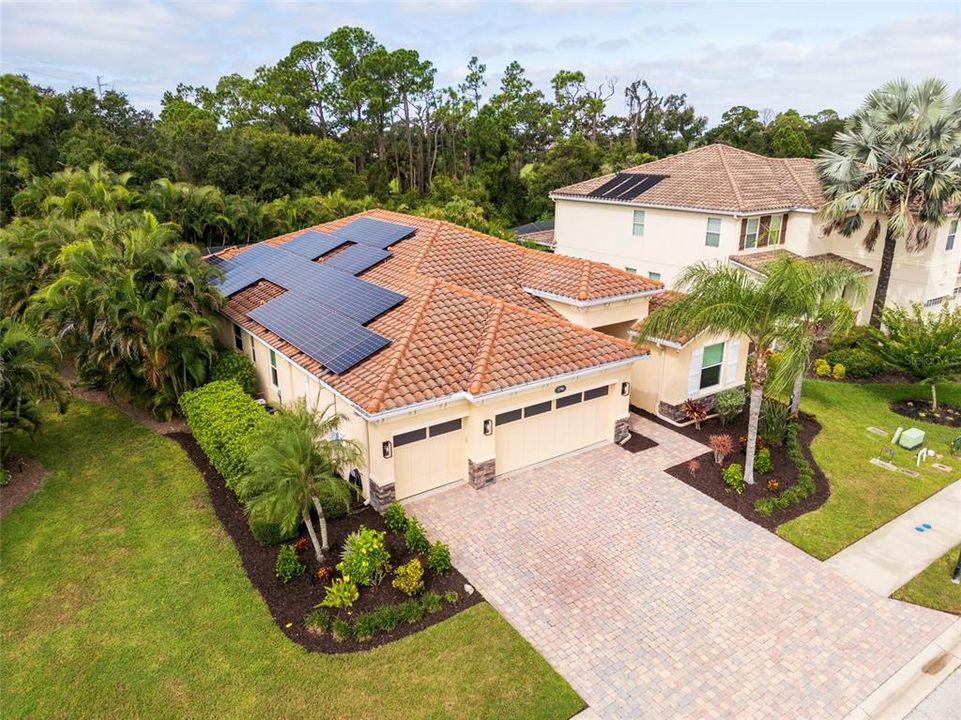For Sale: $712,900 (4 beds, 3 baths, 2551 Square Feet)
