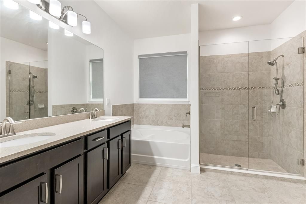 For Sale: $712,900 (4 beds, 3 baths, 2551 Square Feet)