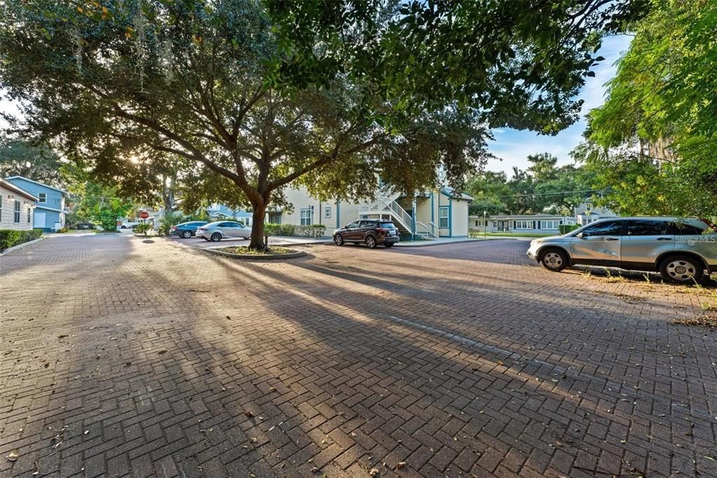 В аренду: $1,175 (2 спален, 1 ванн, 1023 Квадратных фут)