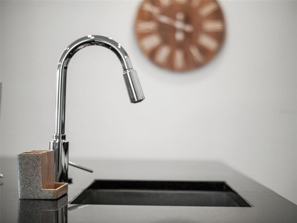 На продажу: $849,999 (4 спален, 3 ванн, 2295 Квадратных фут)