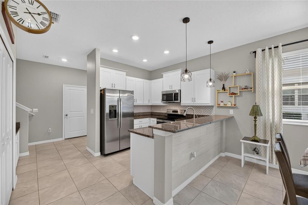 For Sale: $319,995 (3 beds, 2 baths, 1854 Square Feet)