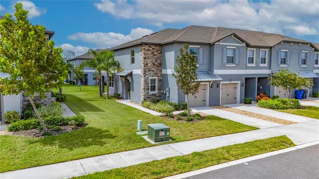 For Sale: $319,995 (3 beds, 2 baths, 1854 Square Feet)