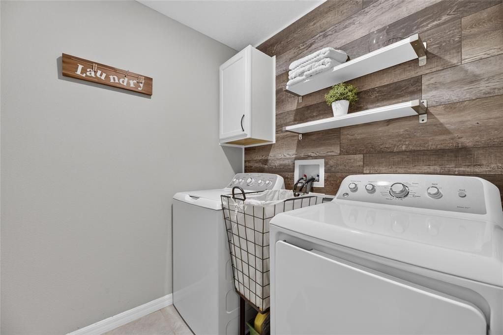 For Sale: $319,995 (3 beds, 2 baths, 1854 Square Feet)