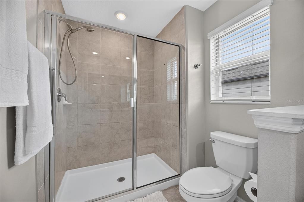 For Sale: $319,995 (3 beds, 2 baths, 1854 Square Feet)