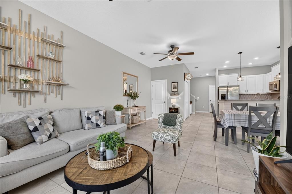 For Sale: $319,995 (3 beds, 2 baths, 1854 Square Feet)