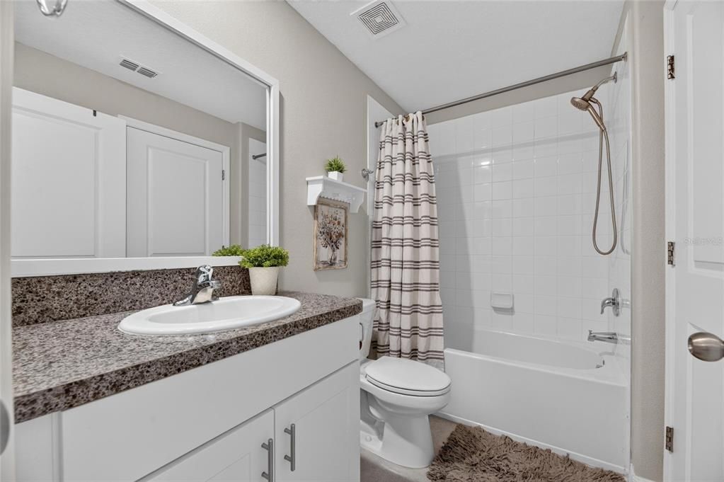 For Sale: $319,995 (3 beds, 2 baths, 1854 Square Feet)