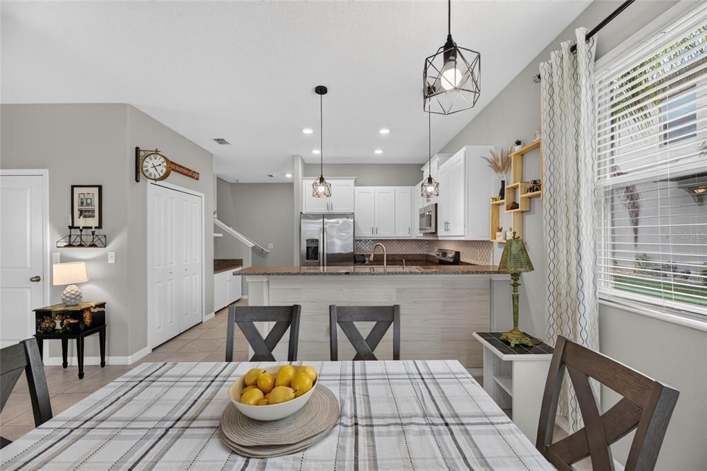For Sale: $319,995 (3 beds, 2 baths, 1854 Square Feet)
