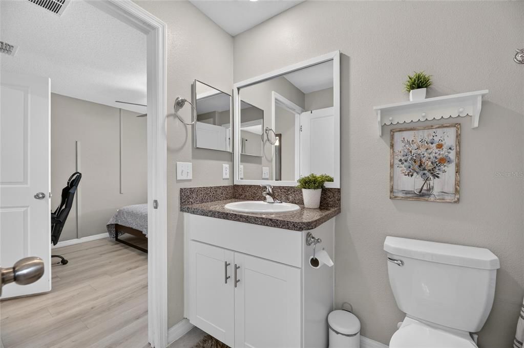 For Sale: $319,995 (3 beds, 2 baths, 1854 Square Feet)