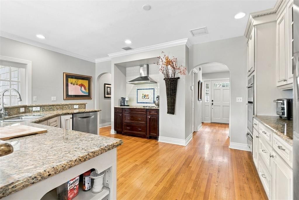 En Venta: $1,875,000 (5 camas, 4 baños, 4339 Pies cuadrados)