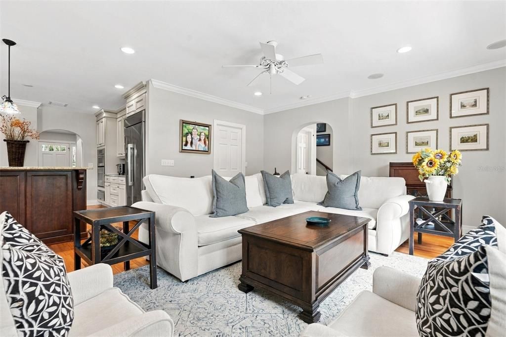 En Venta: $1,875,000 (5 camas, 4 baños, 4339 Pies cuadrados)