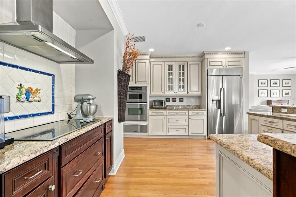 En Venta: $1,875,000 (5 camas, 4 baños, 4339 Pies cuadrados)