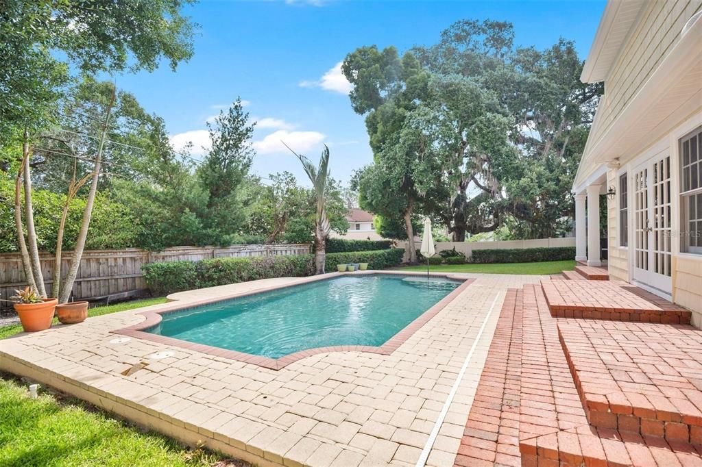 En Venta: $1,875,000 (5 camas, 4 baños, 4339 Pies cuadrados)