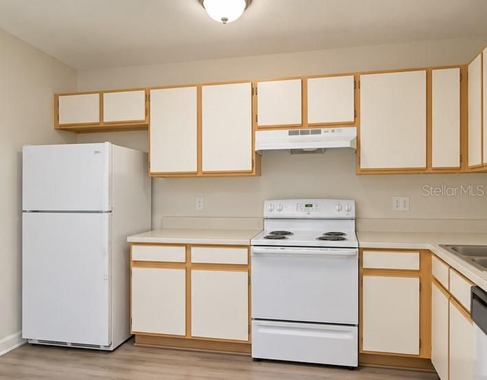 For Rent: $1,600 (2 beds, 2 baths, 1000 Square Feet)