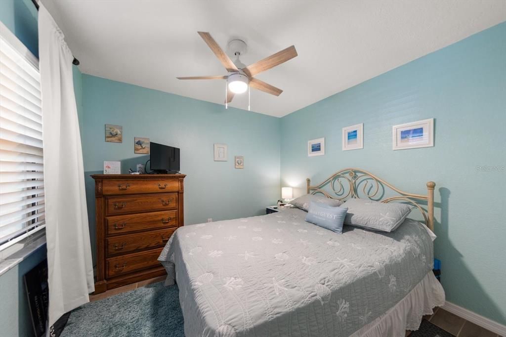 For Sale: $224,999 (2 beds, 2 baths, 928 Square Feet)