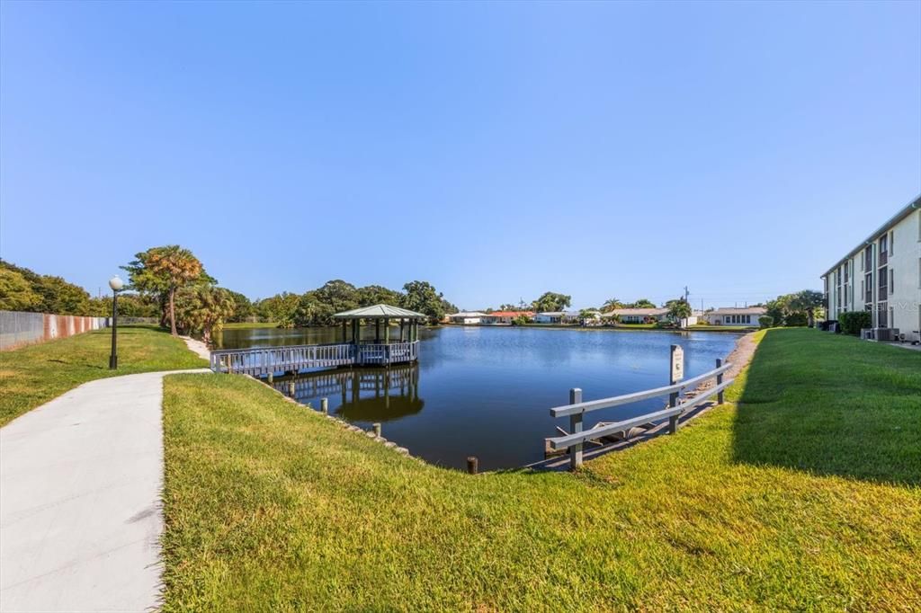 For Sale: $224,999 (2 beds, 2 baths, 928 Square Feet)