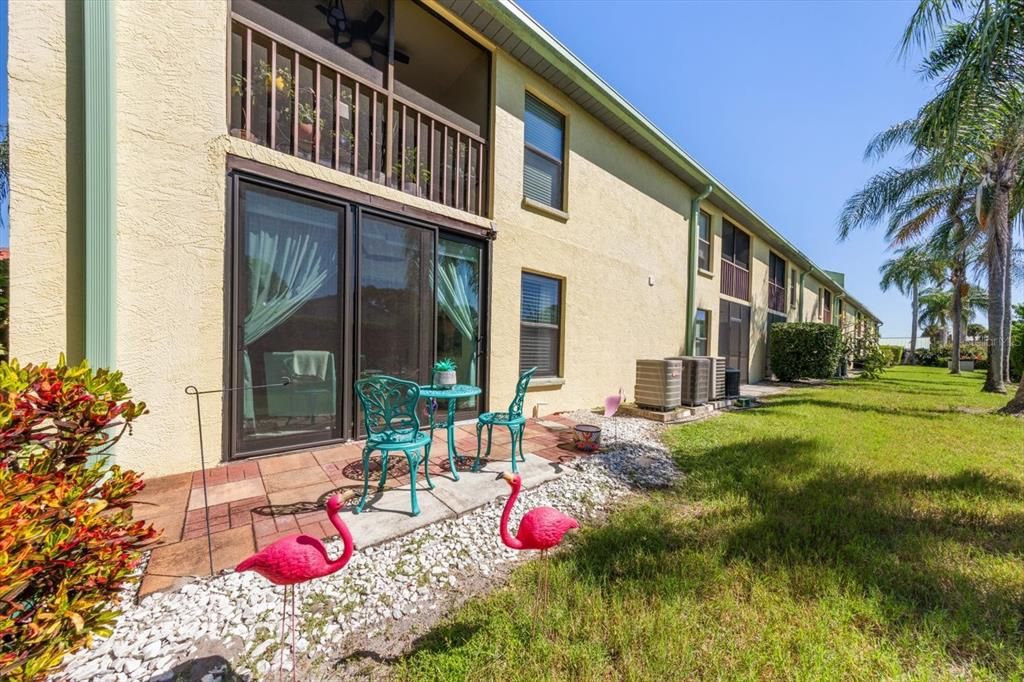 For Sale: $224,999 (2 beds, 2 baths, 928 Square Feet)