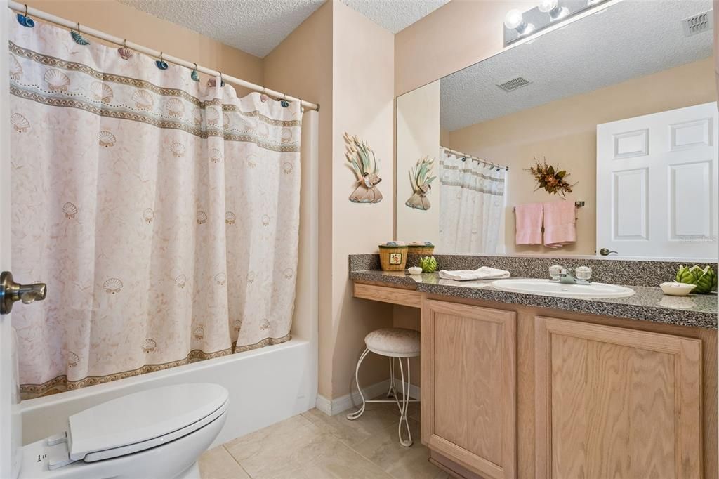For Sale: $309,000 (2 beds, 2 baths, 1148 Square Feet)