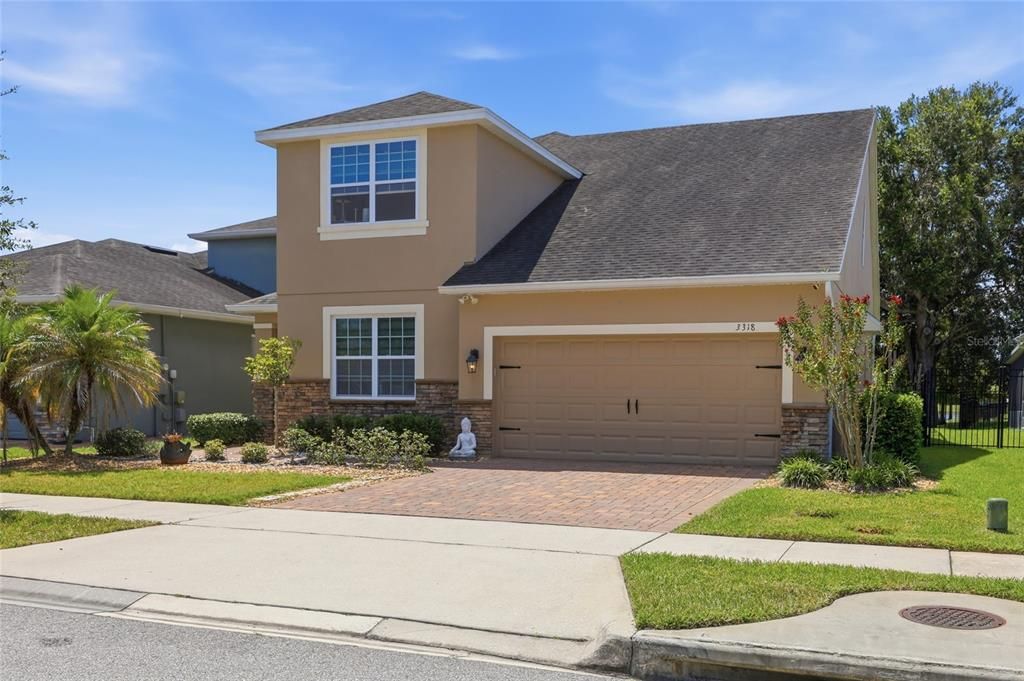 For Rent: $3,600 (5 beds, 3 baths, 3208 Square Feet)
