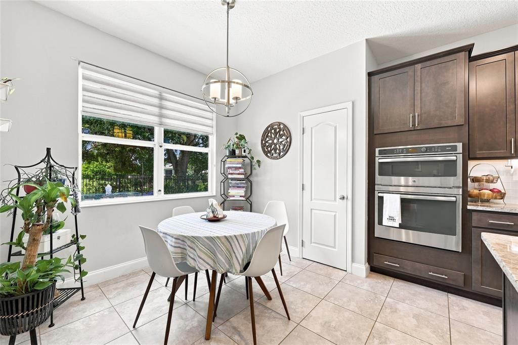 For Rent: $3,600 (5 beds, 3 baths, 3208 Square Feet)