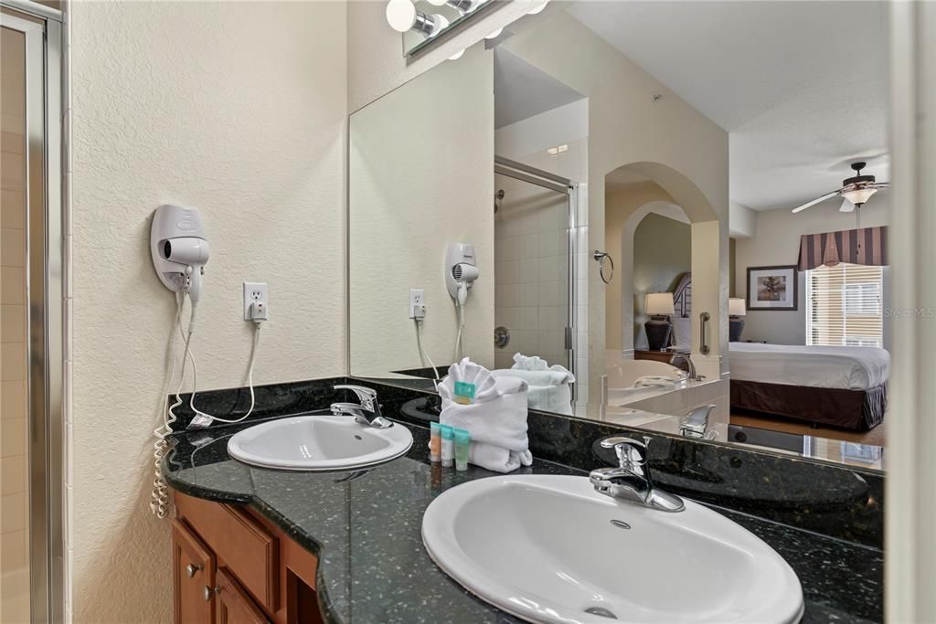 For Sale: $150,000 (3 beds, 2 baths, 1231 Square Feet)