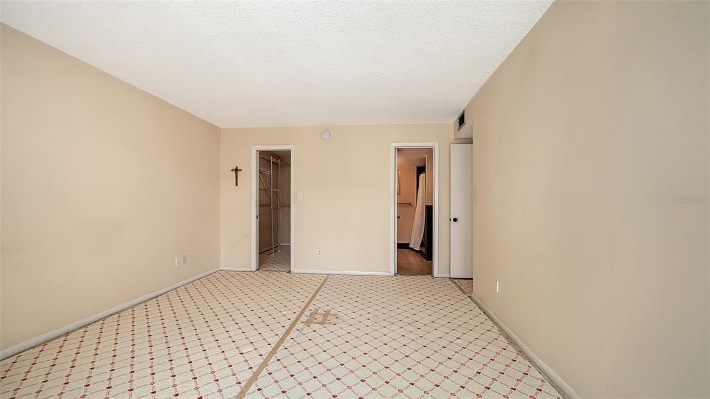 En Venta: $389,500 (2 camas, 2 baños, 1376 Pies cuadrados)