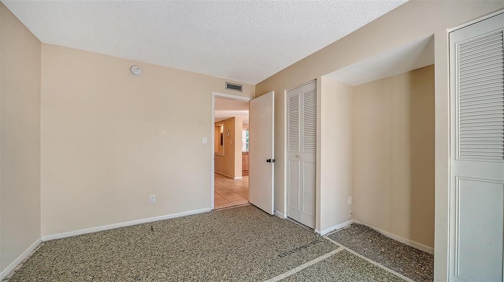 En Venta: $389,500 (2 camas, 2 baños, 1376 Pies cuadrados)