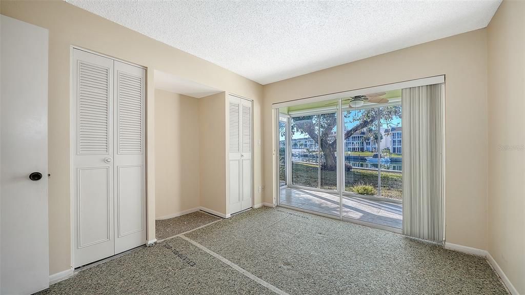 En Venta: $389,500 (2 camas, 2 baños, 1376 Pies cuadrados)
